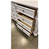 Image 2 : FAIRMONT DESIGNS 8 DRAWER DRESSER