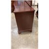 Image 7 : KNECHTAL 9 DRAWER DRESSER WITH MIRROR AND QUEENSIZE HEADBOARD