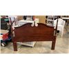 Image 9 : KNECHTAL 9 DRAWER DRESSER WITH MIRROR AND QUEENSIZE HEADBOARD