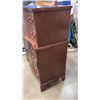 Image 3 : KNECHTAL FURNITURE 5 DRAWER CHEST OF DRAWERS