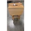 Image 2 : 4 FOLDING MAPLE TV TRAYS ON STAND