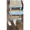 Image 3 : PAIR OF GREEN 2 DRAWER NIGHTSTANDS