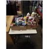 Image 1 : 3 TRAYS OF COLLECTIBLES, CHRISTMAS FIGURES