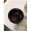 Image 7 : 3 BAUMANNN MID CENTURY LIDDED POTS