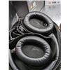 Image 2 : SONY WH-1000XM4 NOISE CANCELLING BLUETOOTH HEADPHONES TESTED AND WORKING RETAIL $454