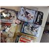 Image 2 : BOX OF 8 NEW MCFARLAND FIGURES