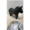 Image 8 : LOT OF XMAS DECOR AND MARINE STATUES