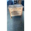 Image 1 : VICTORIAVILLE 3 DRAWER DRESSER