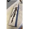 Image 1 : INISIGNIA 58 INCH TRIPOD