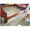 Image 4 : QUEEN SIZE SLEIGH BED FRAME