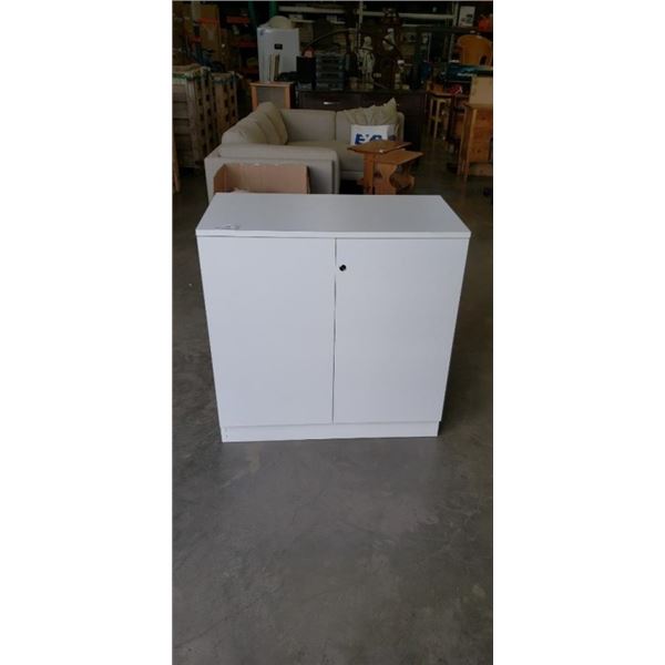 WHITE 2 DOOR LOCKING CABINET WITH KEY