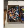 Image 2 : 2 TRAYS OF SCISSORS