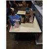 Image 1 : 3 XMAS FIGURES IN BOX