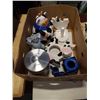Image 2 : 2 BOXES OF COLLECTIBLES, MASQUERADE MASKS, COOKIE JARS AND MORE
