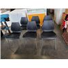 Image 1 : 4 STACKING DINING CHAIRS