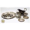 Image 1 : LARGE FLAT OF ASSORTED SILVER PLATED SERVING