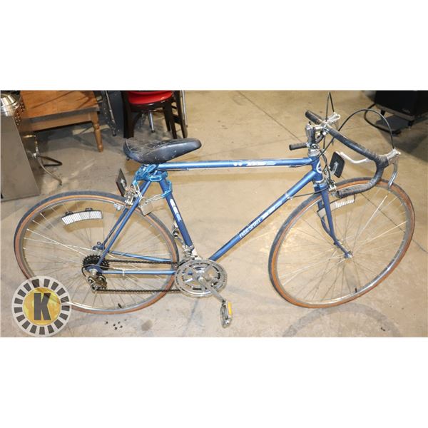 VINTAGE SEARS FREE SPIRIT MENS ROAD BIKE