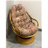 Image 2 : Vintage Rattan Swivel Rocker & Ottoman