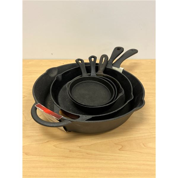 5 Cast Iron Frying Pans / Skillets - One is a Findlay
