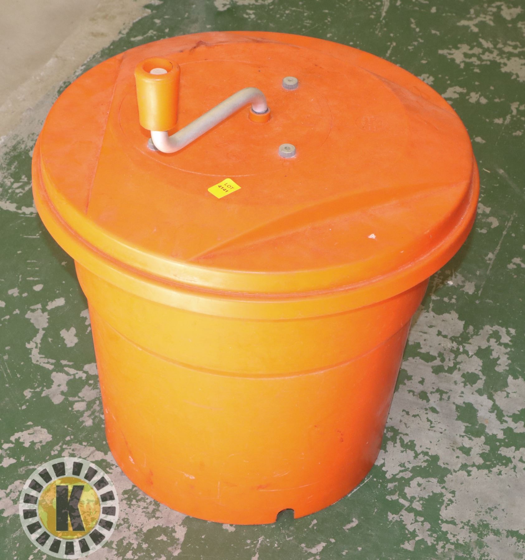 COMMERCIAL LETTUCE SPINNER