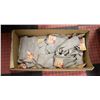 Image 1 : LARGE BOX OF DURAY SZ L/G MITTENS - 70% WOOL, 30%