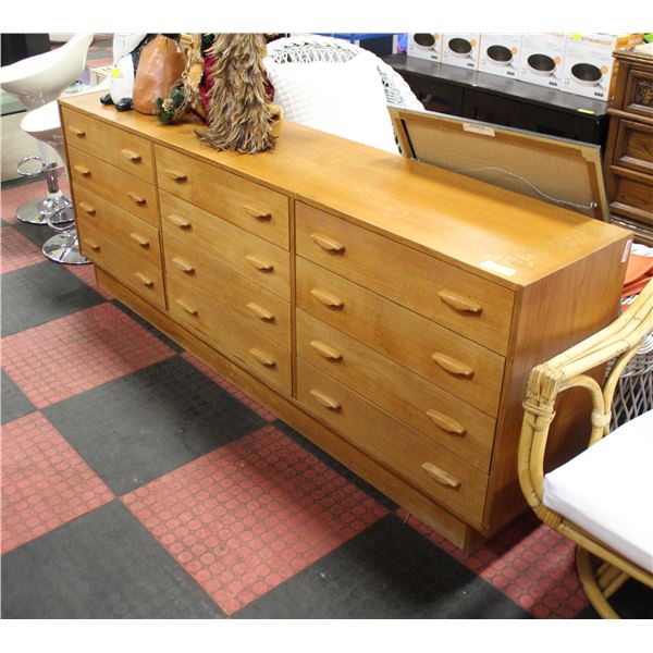 WOODEN 12 DRAWER DRESSER APPROX H-28.5" W-15.5"