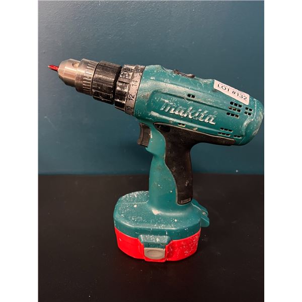 *USED* Lot of 1 Makita Drill w/ Battery