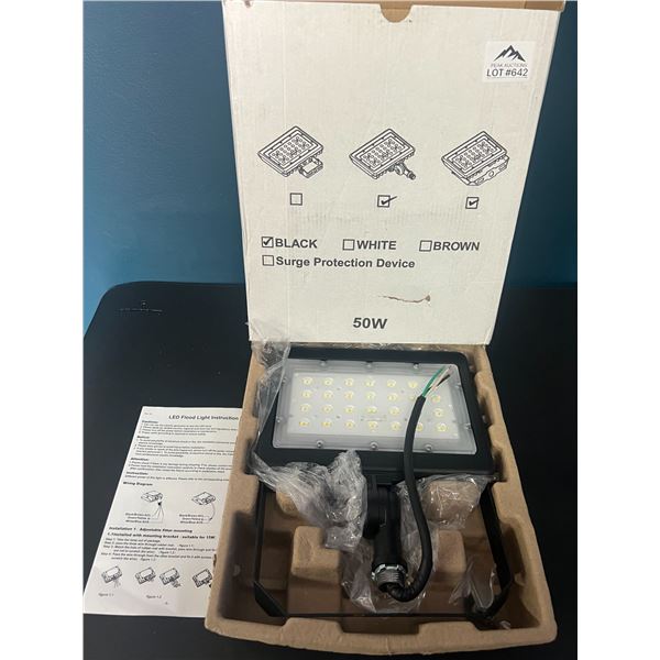 *NEW* Lot of 1 LED Flood Lamp/Light