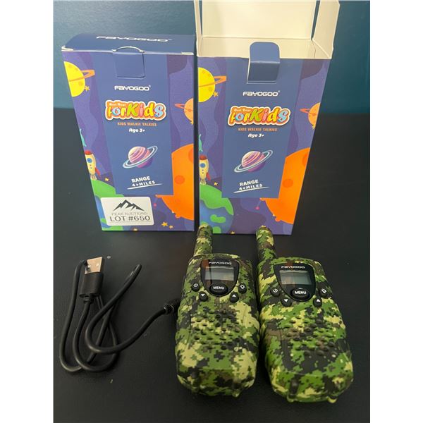 *NEW* Lot of 2 Sets Fayogoo Walkie Talkies for Kids w/ Flashlight & LCD Screen (Camo)