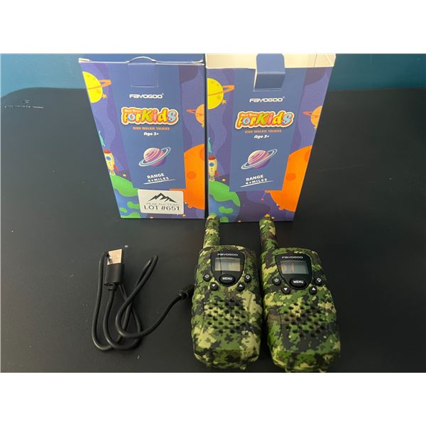 *NEW* Lot of 2 Sets Fayogoo Walkie Talkies for Kids w/ Flashlight & LCD Screen (Camo)