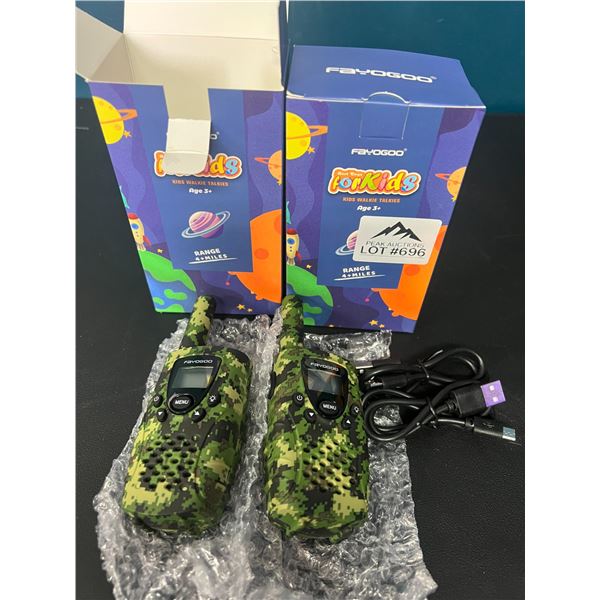 *NEW* Lot of 2 Sets Fayogoo Walkie Talkies for Kids w/ Flashlight & LCD Screen (Camo)