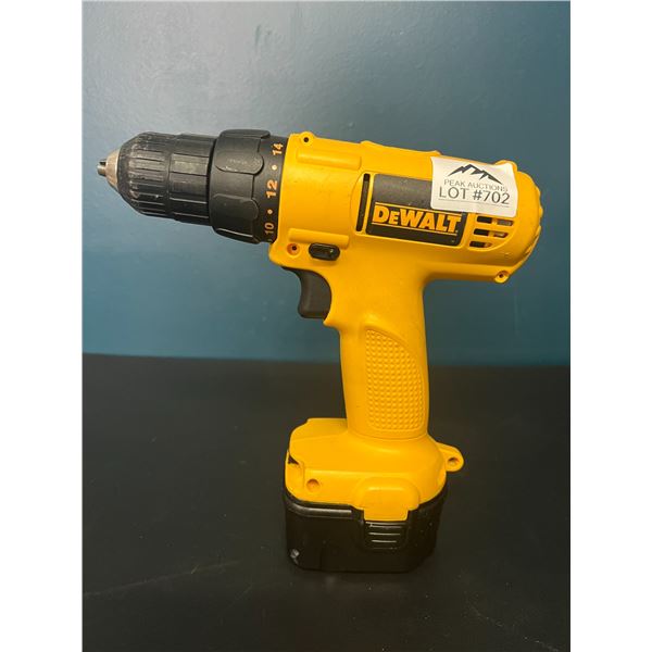 *USED* Lot of 1 Dewalt Drill w/ Battery