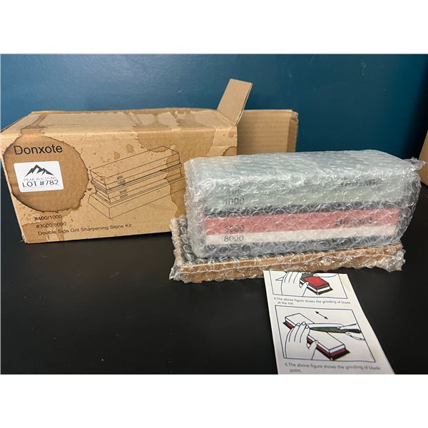 *NEW - DAMAGED BOX* Lot of 1 Double Side Grit Sharpening Stone Kit