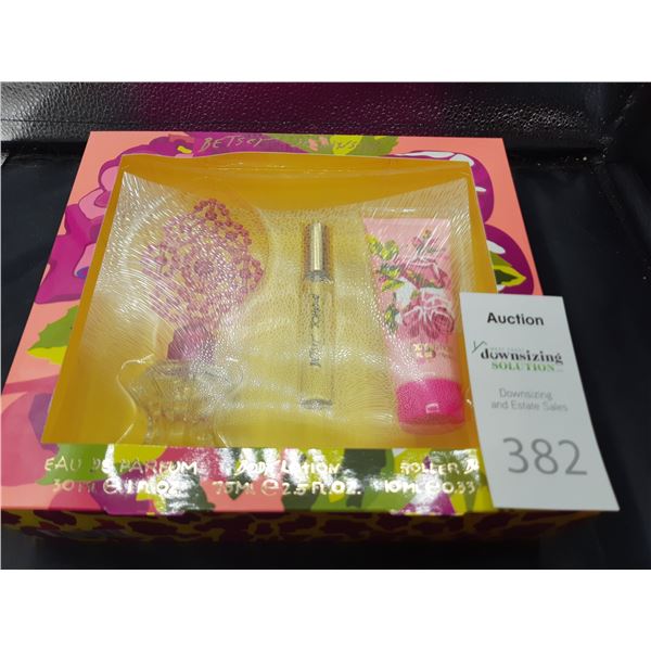 Betsy Johnson Set Cat A