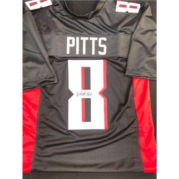 KYLE PITTS SIGNED ATLANTA FALCONS FOOTBALL JERSEY (BECKETT COA)