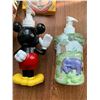 Image 3 : Mickey Mouse and Winnie the Pooh Ceramic Lotion Bottles, Mickey Mouse Warm Wrap, and Mirror Box