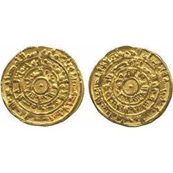 ISLAMIC COINS, Fatimid. al-Mu’izz, Gold Dinar, Misr 364h, 4.16g (N 370).  Good very fine.