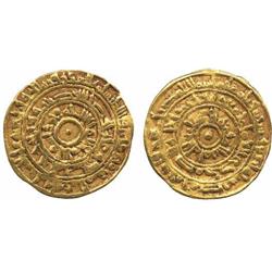 ISLAMIC COINS, Fatimid. al-Mu‘izz, Gold Dinar, Misr 364h, 4.16g (N 370).  Good very fine.