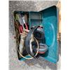 Image 1 : Toolbox and contents