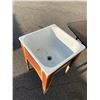 Image 2 : Laundry sink
