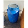 Image 1 : Lidded blue container