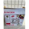 Image 1 : Singer sewing machine
