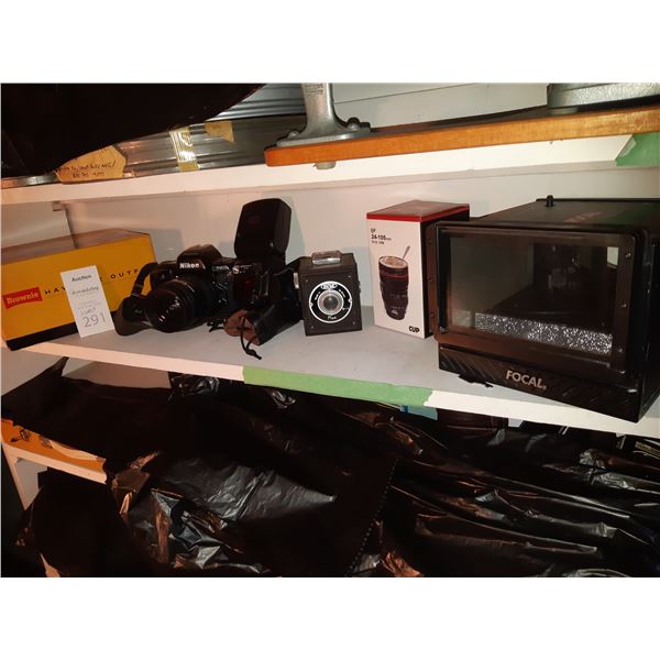 Nikon, Gnome & Brownie cat B