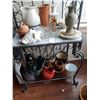 Image 1 : Decor & Pots Cat B