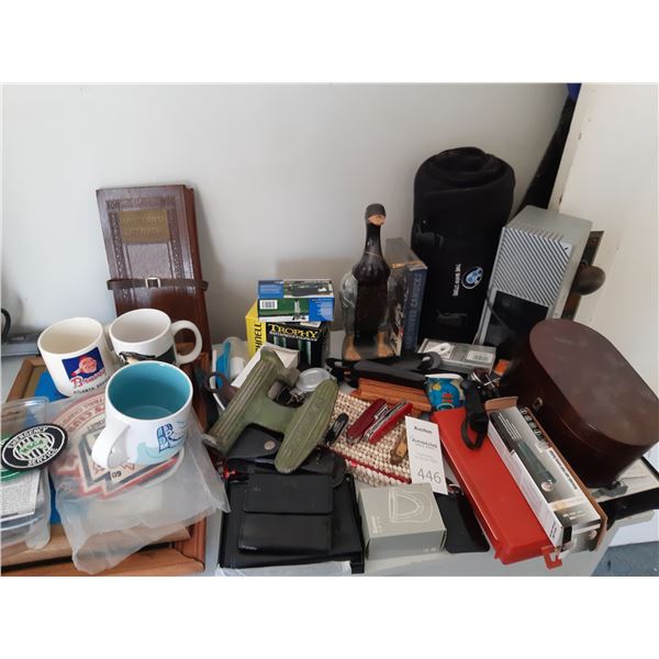 Bushnell Trophy & Men's Decor Cat A