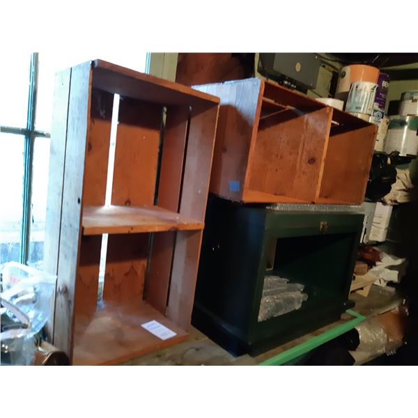 Display Case & Crates Cat A