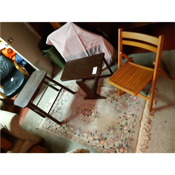 Tables & Wool Rug Cat B