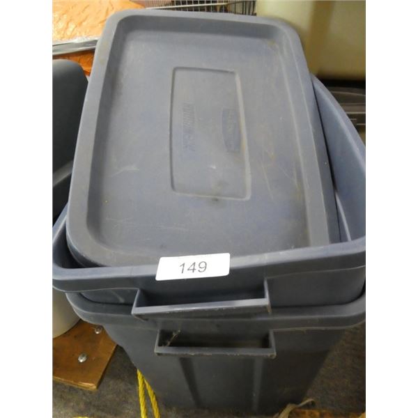 Rubbermaid totes w/ lid
