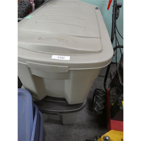 Jumbo Rubbermaid tote w/ lid