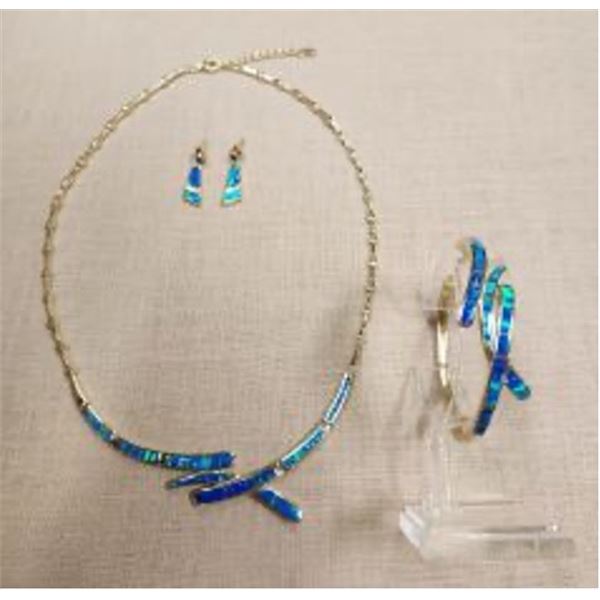 JEWELRY – CRUSHED OPAL SET: